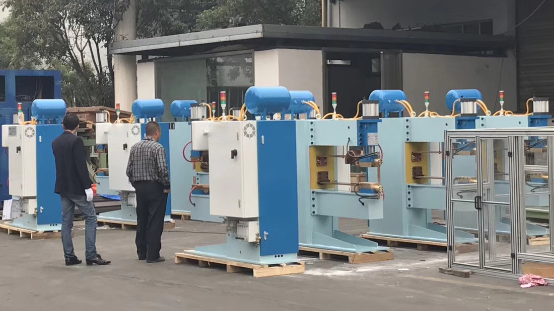 非標(biāo)焊機生產(chǎn)現(xiàn)場5